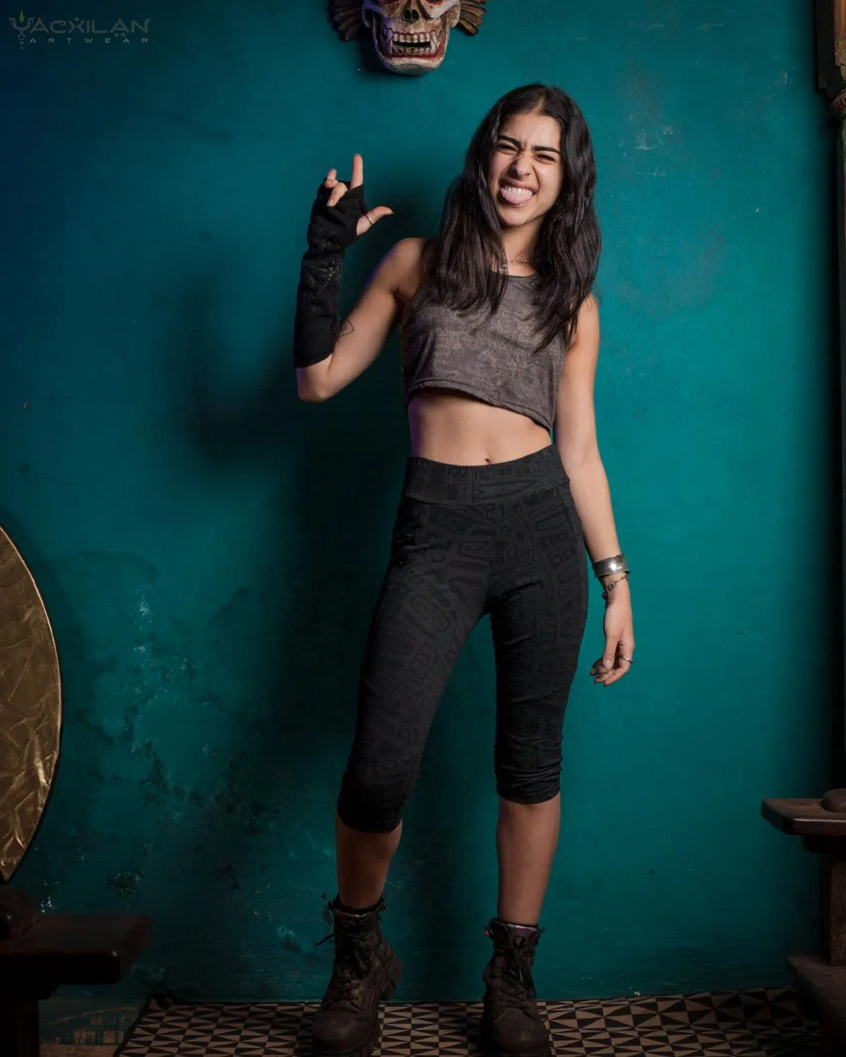 Short Leggings Woman / Hemp Veg Dye Veg Print - Black TINGLIT