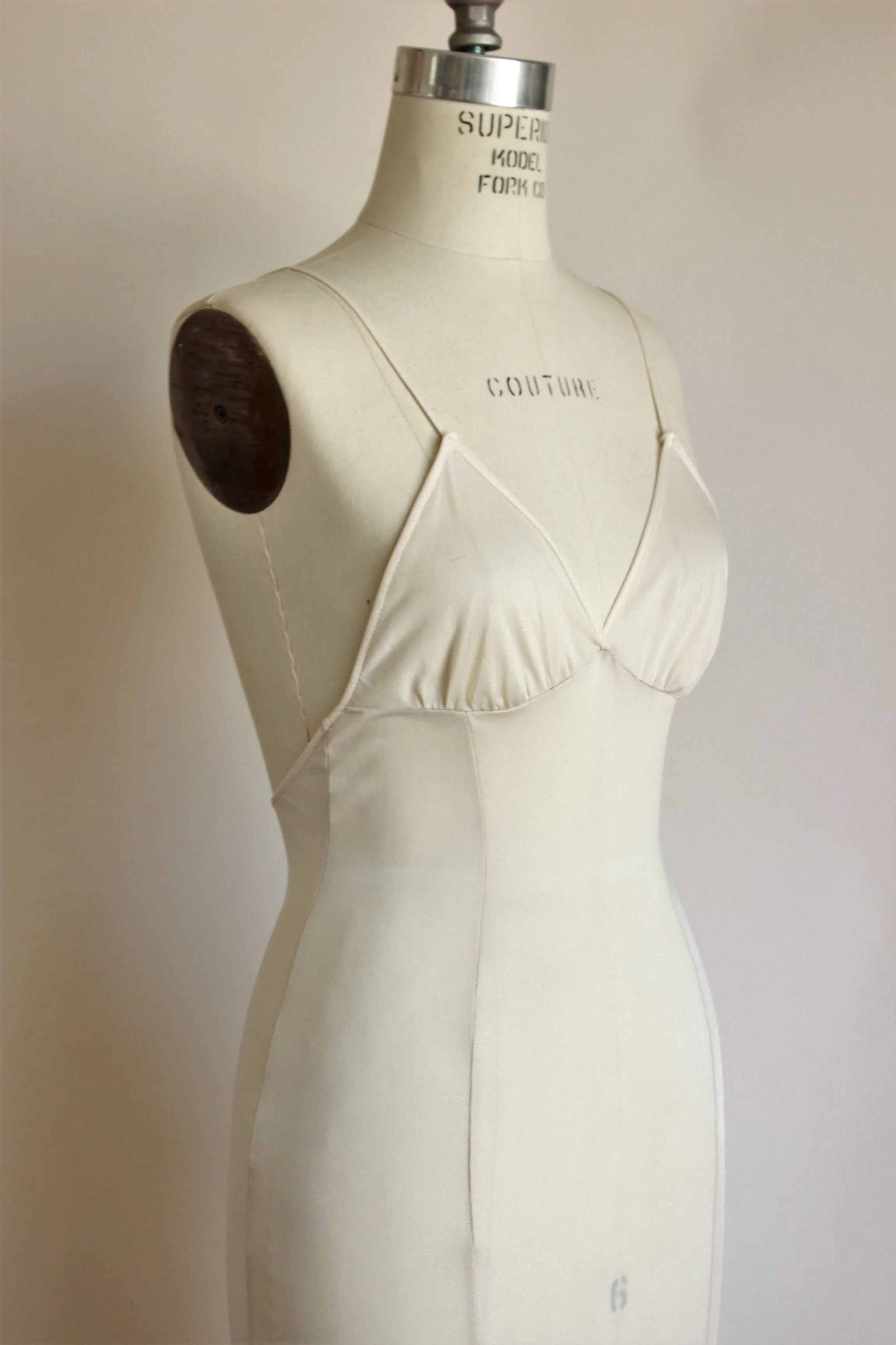 Vintage 1980s Fredericks of Hollywood Ivory Slip